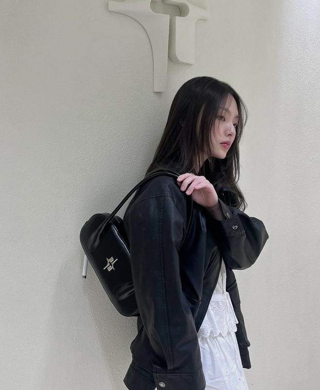 Túi local brand cháy hàng liên tục ở Hàn: Đang xâm chiếm Instagram hội gái xinh, hợp mọi style nhờ phom cool - ảnh 2