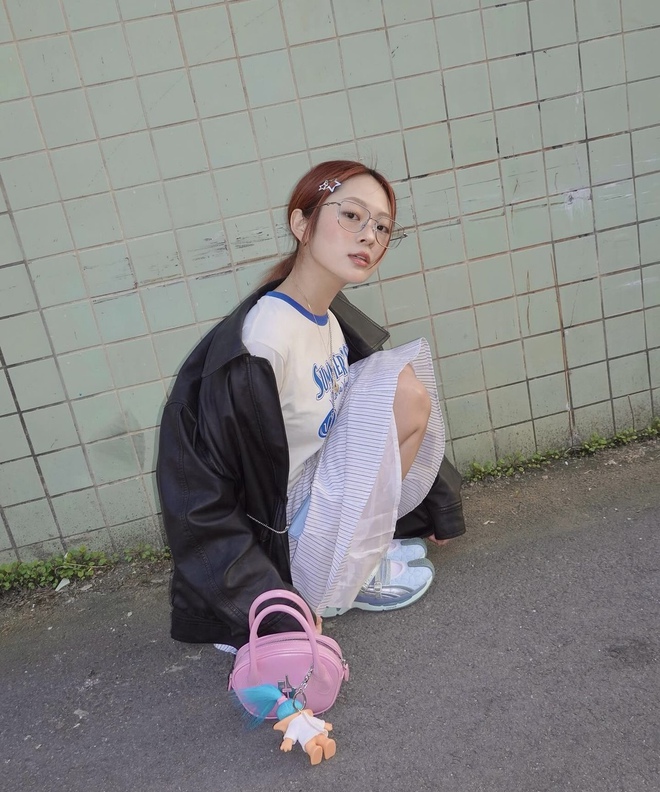 Túi local brand cháy hàng liên tục ở Hàn: Đang xâm chiếm Instagram hội gái xinh, hợp mọi style nhờ phom cool - ảnh 9