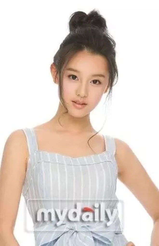 Loạt ảnh selfie thời niên thiếu trong trẻo của Kim Ji Won - ảnh 9