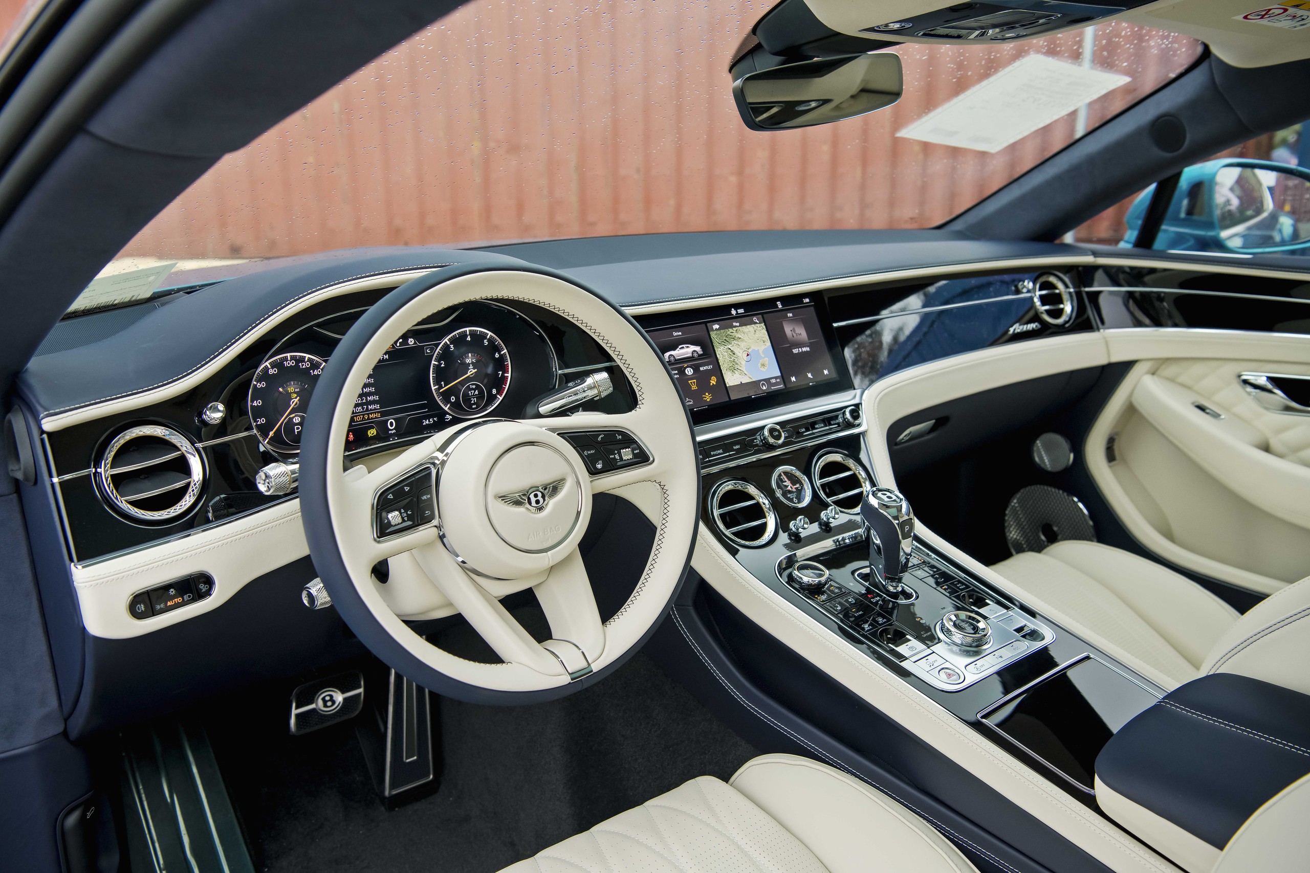 Bentley Continental GT Azure V8 độc bản về Việt Nam: Màu sơn lần đầu xuất hiện, giá gần 22 tỷ đồng - ảnh 15