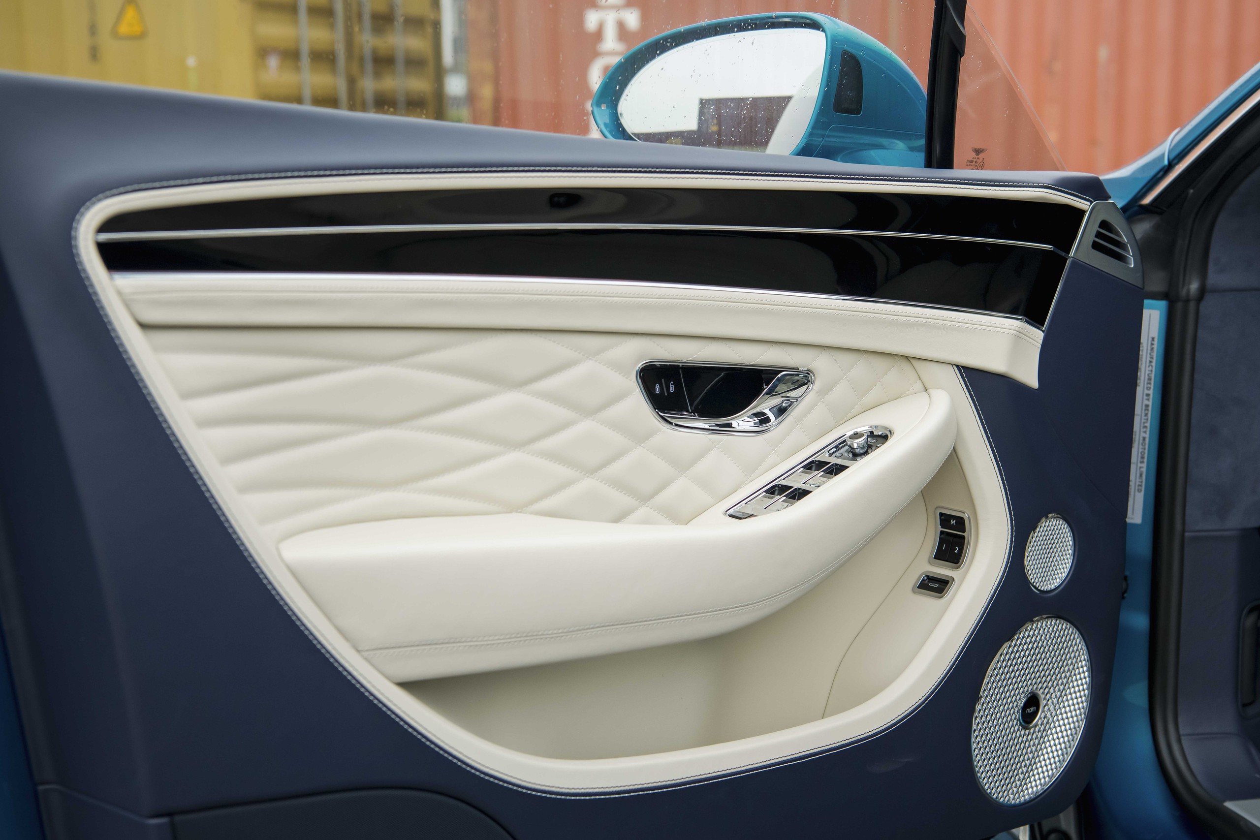 Bentley Continental GT Azure V8 độc bản về Việt Nam: Màu sơn lần đầu xuất hiện, giá gần 22 tỷ đồng - ảnh 21