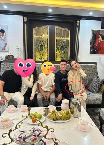 Chu Thanh Huyền lộ vòng hai to bất thường trước ngày cưới Quang Hải, một dân mạng tiết lộ: ''Đi khám thai ngồi cạnh mình'' - ảnh 5