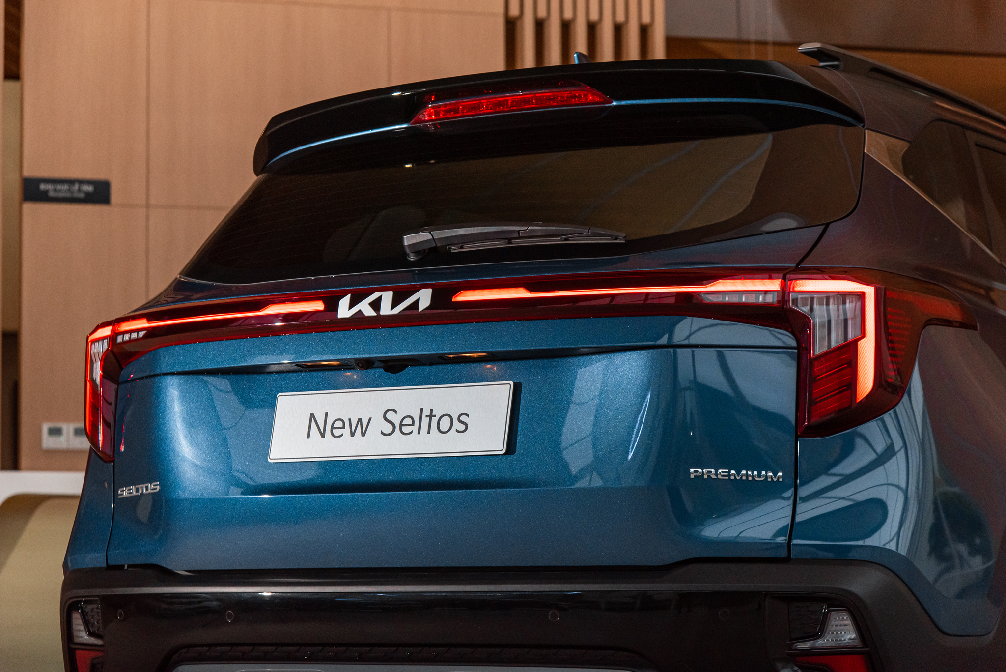 Cầm lái Kia Seltos 2024 giá từ 599 triệu: Máy 1.5L nhưng ‘đã’ hơn tưởng tượng, đã có phanh tay điện tử - ảnh 4