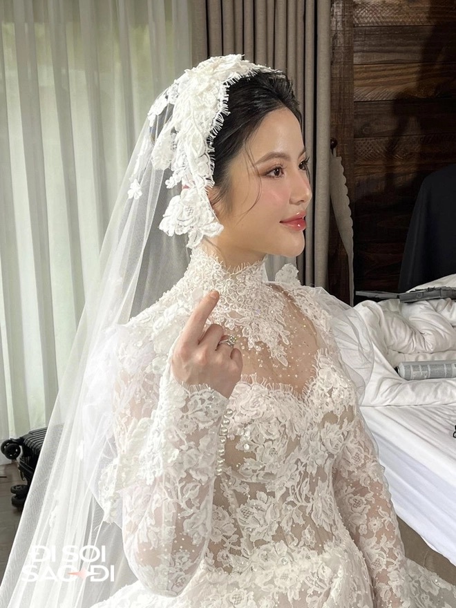 Cận cảnh váy cưới 150 triệu của Chu Thanh Huyền, phiên bản chính thức có gì khác với thiết kế gốc? - ảnh 8