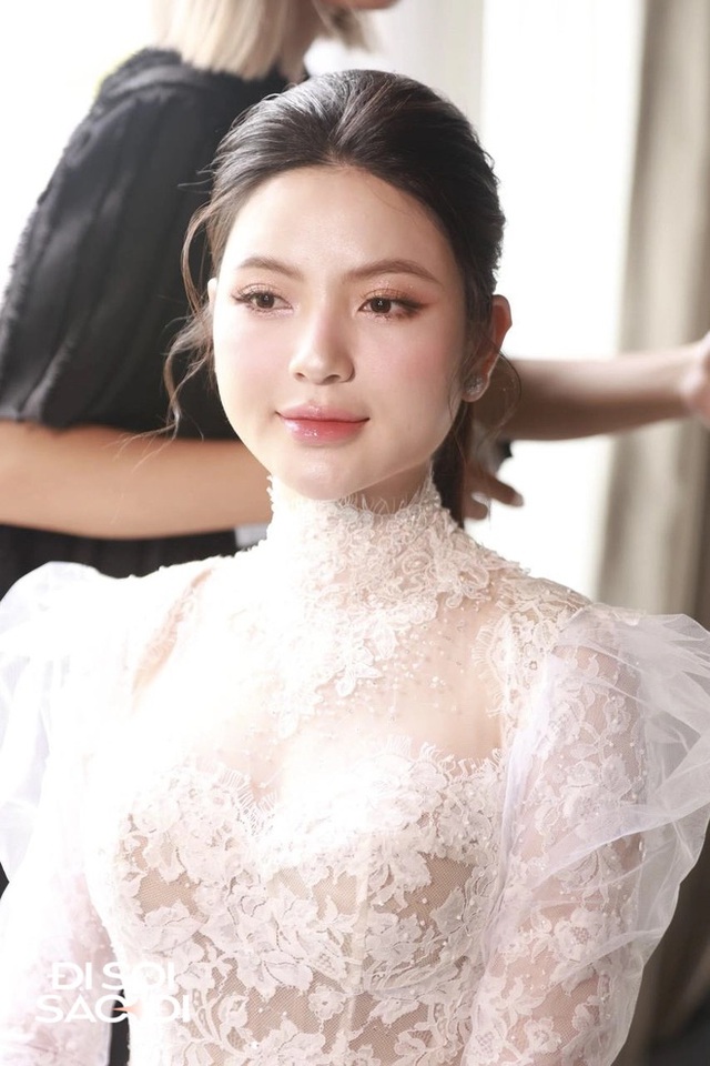 Cận cảnh váy cưới 150 triệu của Chu Thanh Huyền, phiên bản chính thức có gì khác với thiết kế gốc? - ảnh 9