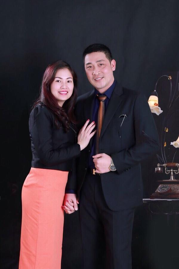 NSƯT Hồ Phong - 'Trùm phản diện' trên màn ảnh: U60 làm 'ông bố bỉm sữa', hôn nhân đáng ngưỡng mộ cùng vợ và 4 con - ảnh 2