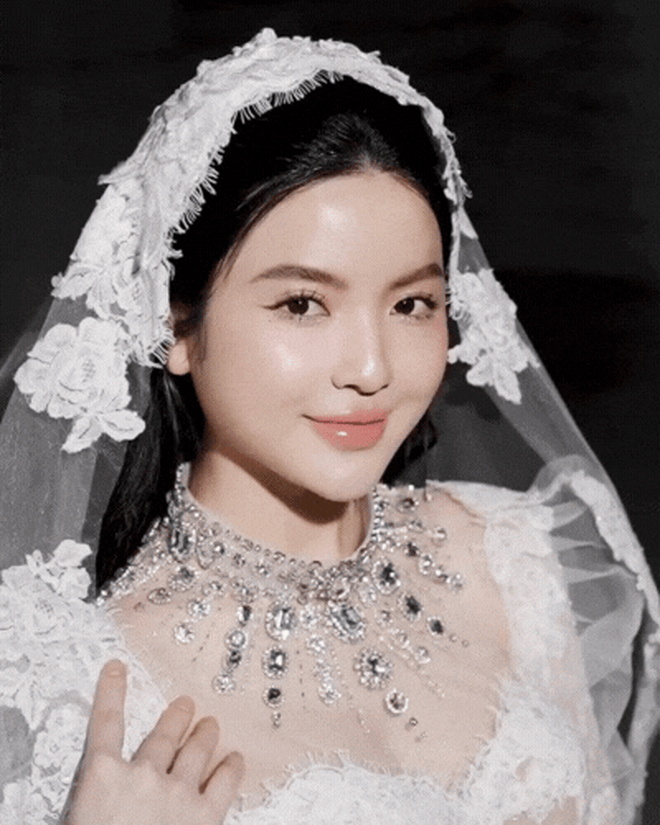 Cận cảnh váy cưới 150 triệu của Chu Thanh Huyền, phiên bản chính thức có gì khác với thiết kế gốc? - ảnh 7