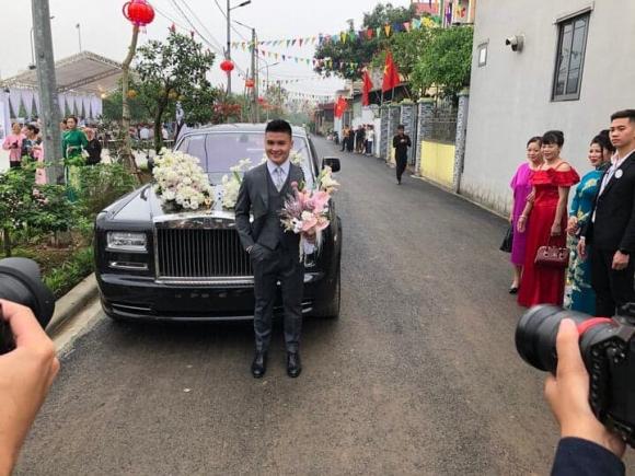 Cận cảnh siêu xe 16 tỷ đồng, cầu thủ Quang Hải dùng để đón cô dâu Chu Thanh Huyền - ảnh 7