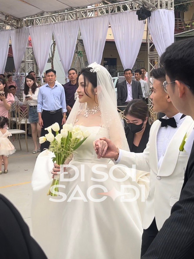 Lựa chọn khác biệt của cô dâu Chu Thanh Huyền khiến netizen tò mò lý do: Không làm nail, không mang giày cao gót - ảnh 2