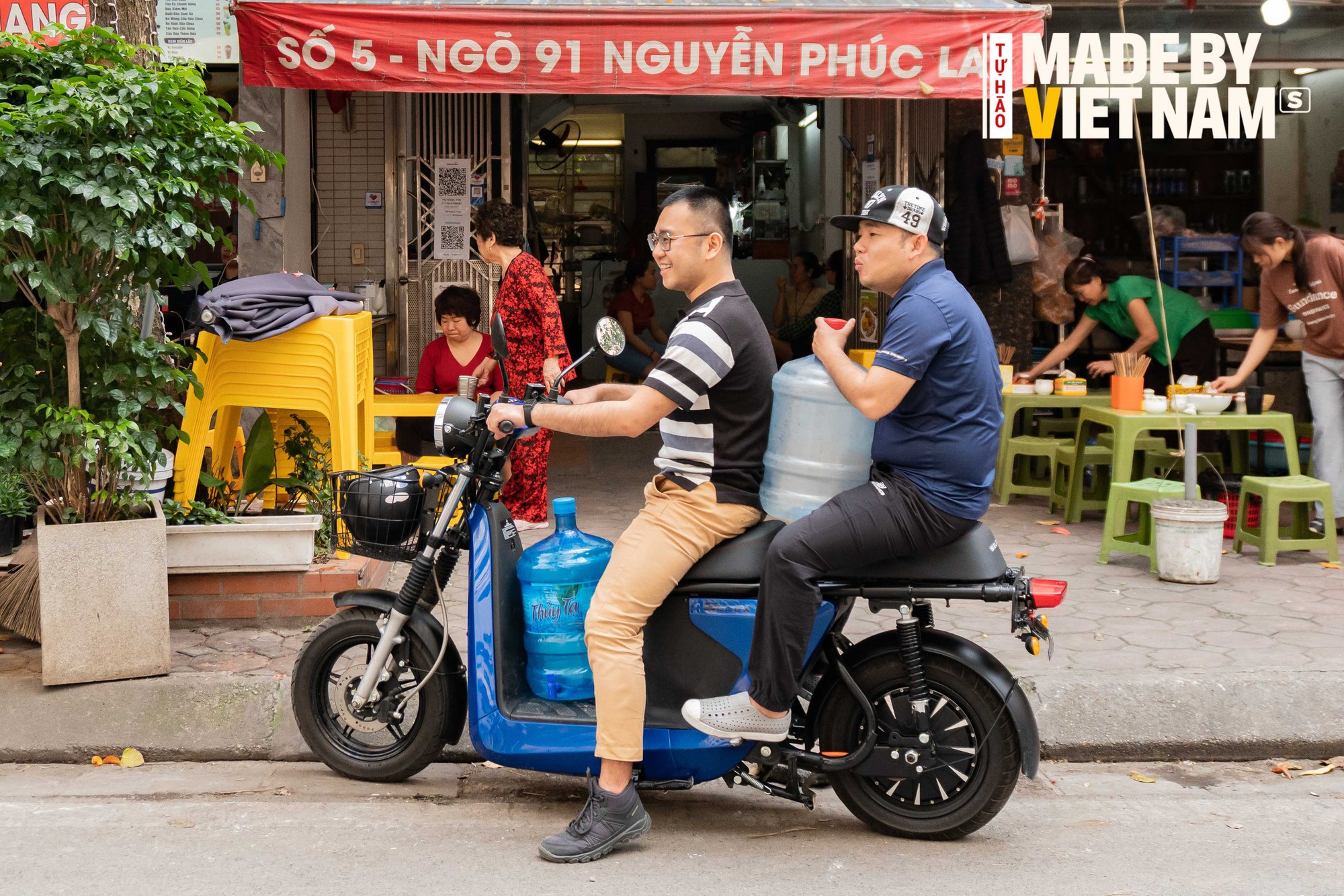 Thử thách chiếc xe ''80% của người Việt'': Giá chỉ 23 triệu, đi hết Tứ Trấn, phuộc sau cứng, ngồi thì êm - ảnh 8
