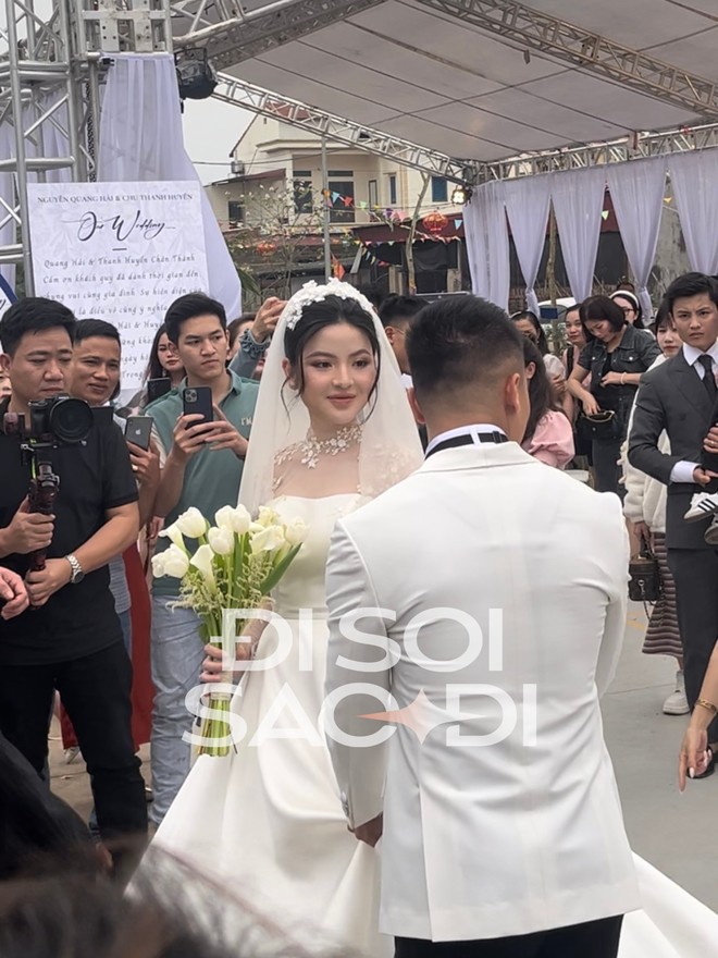Lựa chọn khác biệt của cô dâu Chu Thanh Huyền khiến netizen tò mò lý do: Không làm nail, không mang giày cao gót - ảnh 3