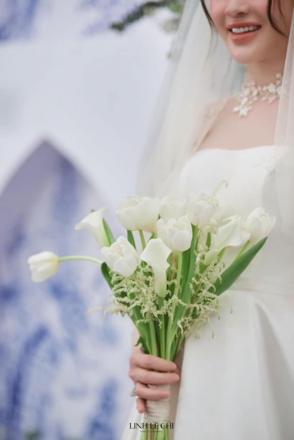 Quang Hải đeo phụ kiện ''nữ tính'' trong đám cưới, dân tình đoán: ''Đeo hộ vợ'' - ảnh 9