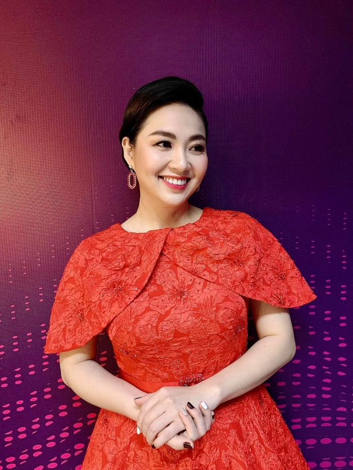Nữ diễn viên nổi tiếng màn ảnh Việt từng bị đồn hét giá cát-xê nay bán ốc, sống bình dị - ảnh 2