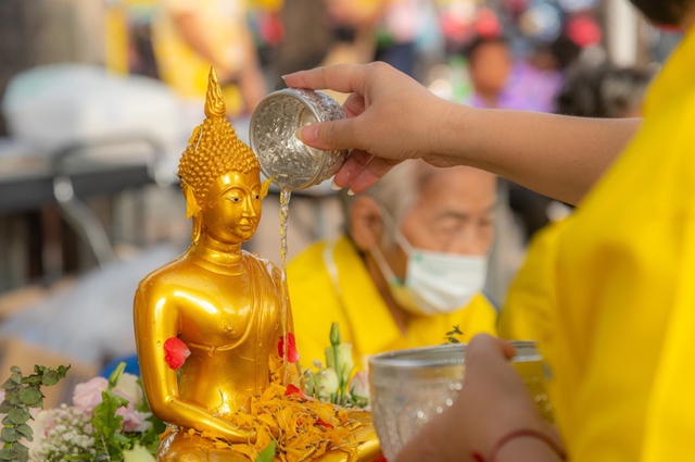 Chung vui lễ hội Songkran ở khắp Thái Lan - ảnh 2