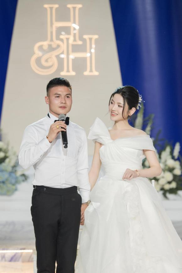 Mối quan hệ giữa vợ Quang Hải - Chu Thanh Huyền và bố chồng được hé lộ qua một chi tiết - ảnh 1