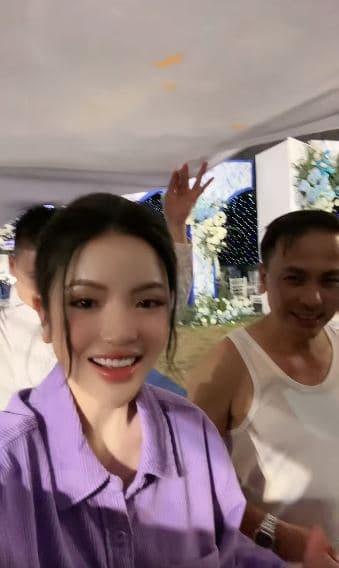 Mối quan hệ giữa vợ Quang Hải - Chu Thanh Huyền và bố chồng được hé lộ qua một chi tiết - ảnh 2
