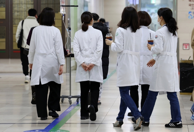 Khủng hoảng y tế tại Hàn Quốc: Bệnh nhân nguy kịch bị 3 bệnh viện từ chối cấp cứu, qua đời sau 9 tiếng chờ đợi trong vô vọng - ảnh 2