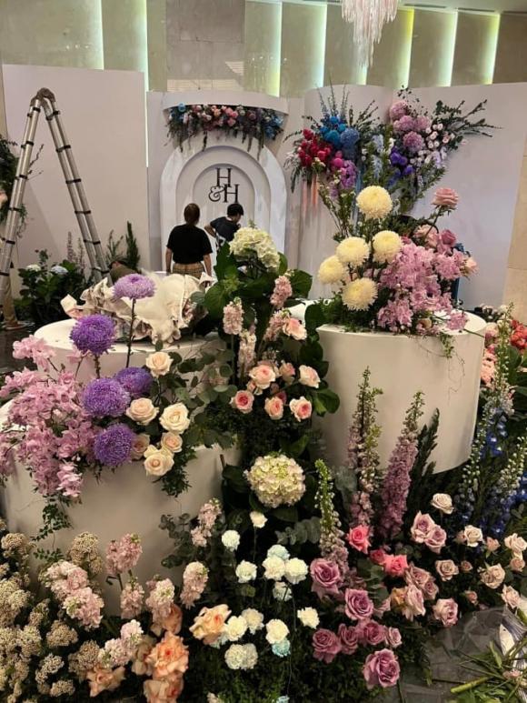 Hé lộ không gian đám cưới lần hai của Quang Hải ở Hà Nội: Phủ đầy hoa tươi nhập khẩu - ảnh 3