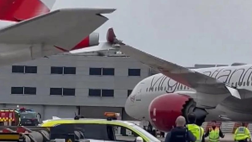 Hai máy bay chở khách va chạm tại sân bay Heathrow ở London - ảnh 1