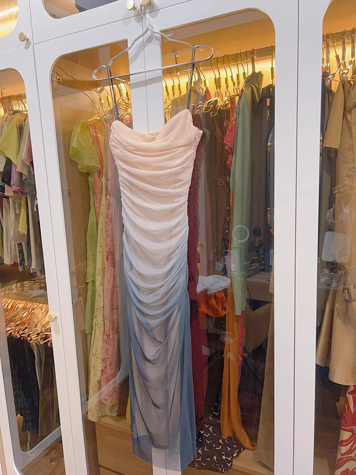 Vợ Mạc Hồng Quân phân trần về chiếc váy dự đám cưới Quang Hải khiến netizen ''gai mắt'' - ảnh 3