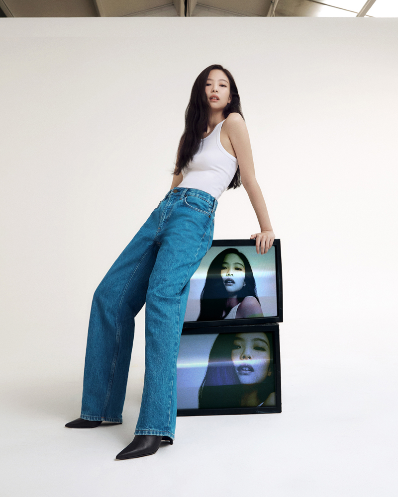 Jennie Kim khoe thần thái đầy cuốn hút trong chiến dịch quảng bá BST Calvin Klein Jeans Spring 2024 - ảnh 1