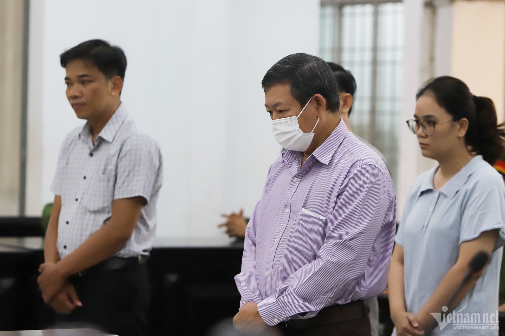 Cựu giám đốc CDC Khánh Hòa nhận tội sau khi nghe VKS đề nghị mức án - ảnh 1