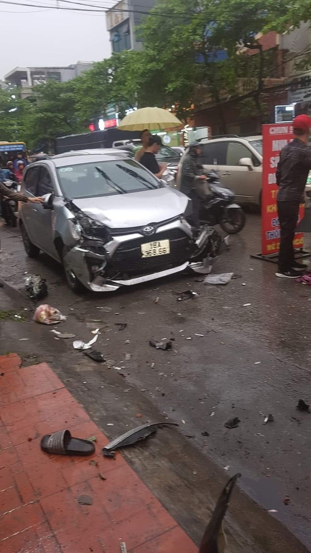 18 giây ám ảnh vụ xe Camry lao thẳng vào nhà dân, gây tai nạn liên hoàn ở Nam Định - ảnh 2