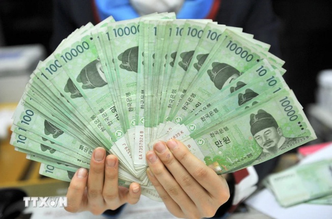 Hàn Quốc: Nợ công cao kỷ lục dù áp dụng chính sách ''thắt lưng buộc bụng'' - ảnh 1