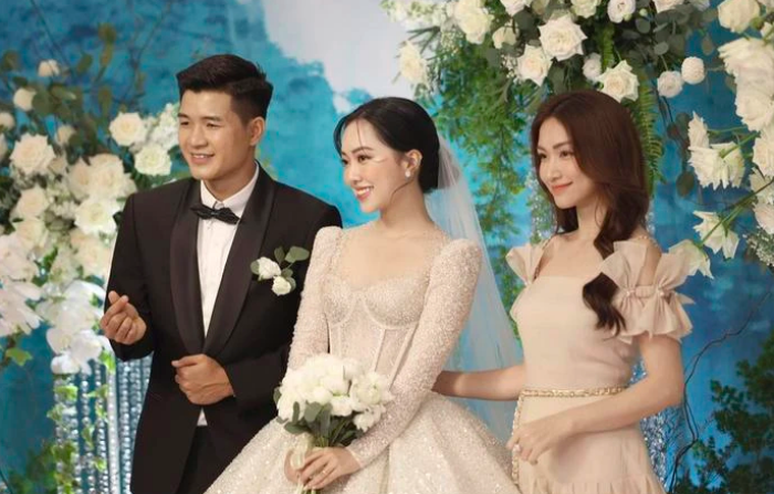 Nguyên nhân Công Phượng vắng mặt tại đám cưới Quang Hải, là do ''tránh né'' Hoà Minzy? - ảnh 4