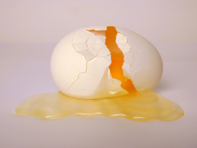 Cho quả trứng vào cốc nước, trứng tươi sẽ chìm hay nổi? Câu hỏi đơn giản mà không phải ai cũng biết - ảnh 3