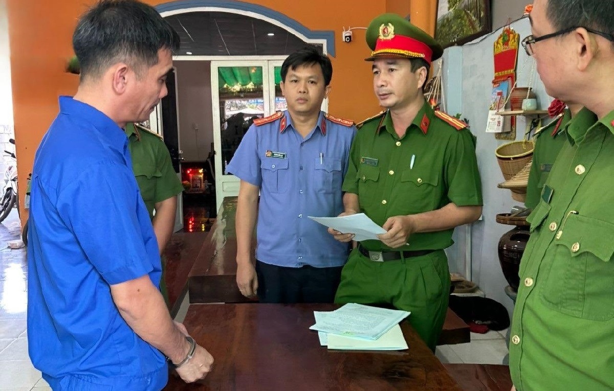 Bắt 2 phó giám đốc Trung tâm đăng kiểm 86-02D Bình Thuận - ảnh 2