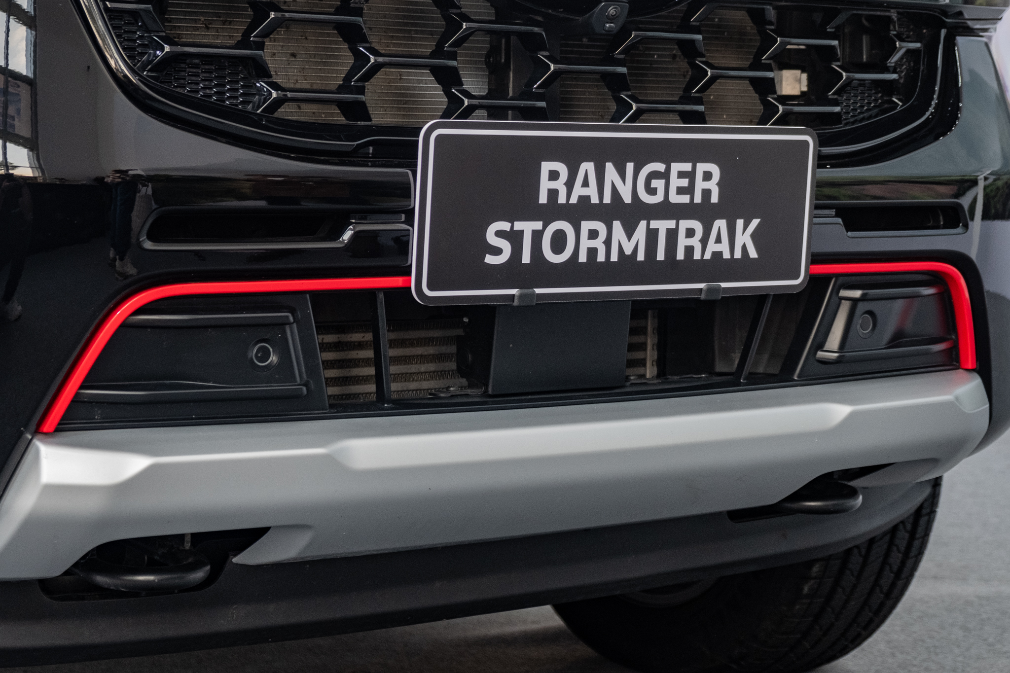 Ford Ranger Stormtrak có gì với mức giá 1,039 tỷ, bộ ảnh chi tiết này cho thấy rõ những thứ mà các bản khác không có - ảnh 7