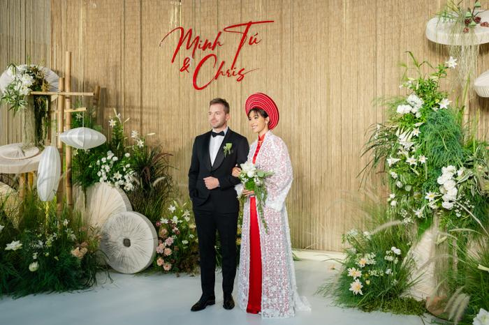 Đám cưới Minh Tú: Cô dâu chú rể lộ diện, đàng gái diện áo dài đỏ rực - ảnh 3