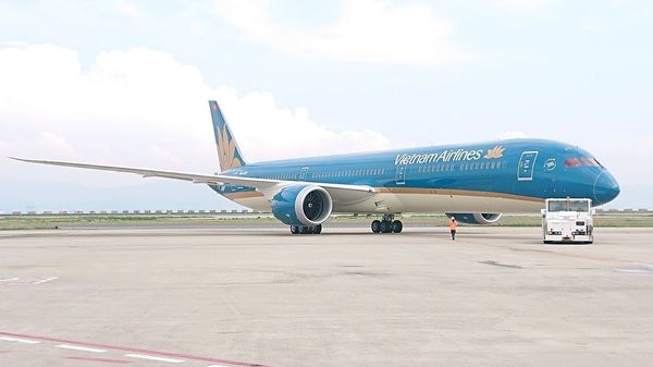 Giữa căng thẳng tàu bay toàn thị trường, Vietnam Airlines chuẩn bị đón siêu tàu bay Boeing 787 - ảnh 1