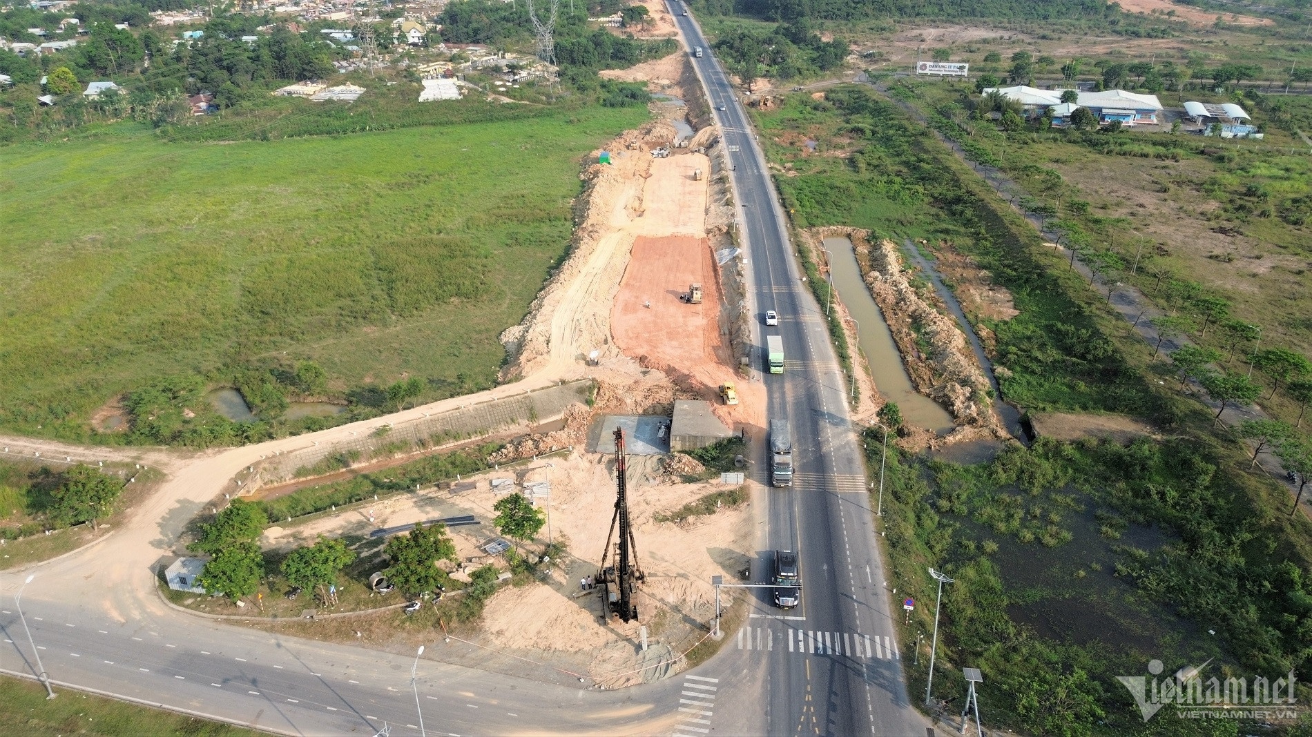Dự án cao tốc Hòa Liên - Túy Loan mới bàn giao được 4 km mặt bằng - ảnh 1