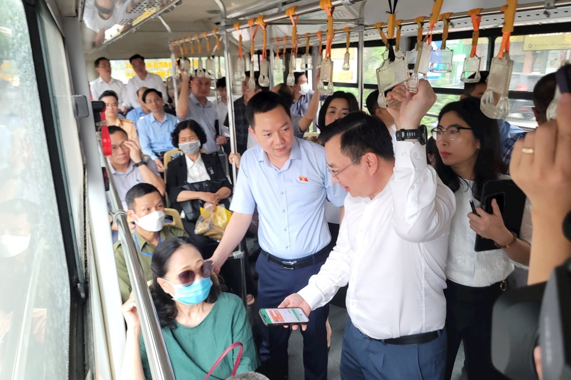 Hà Nội sẽ thay tuyến buýt nhanh bằng đường sắt đô thị - ảnh 1