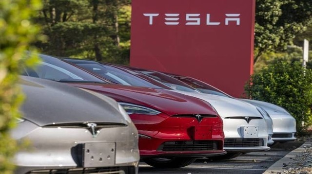Nóng: Tesla sa thải 14.000 nhân viên trên toàn cầu, Elon Musk thừa nhận khó khăn chưa từng có - ảnh 1