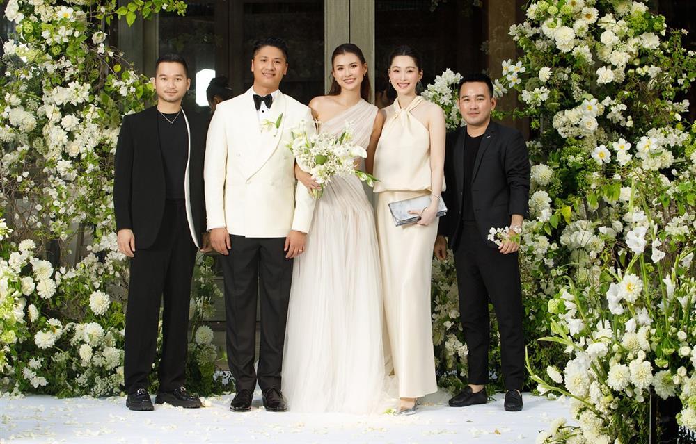 Hoa hậu Đặng Thu Thảo và dàn sao dự cưới Cao Thiên Trang - ảnh 2
