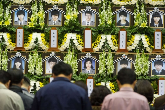Tròn 10 năm thảm kịch chìm phà Sewol khiến 304 người chết: Xót xa trước tình cảnh của người sống sót - ảnh 2