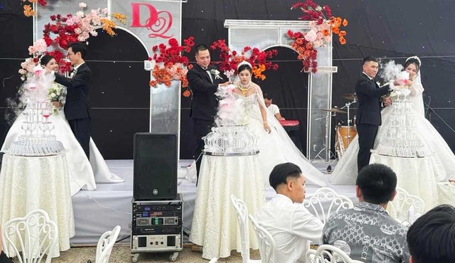 Chuyện lạ ở Lâm Đồng: 3 chị em ruột cưới cùng 1 ngày, tất cả cùng đến hôn trường tiệc cưới - ảnh 2