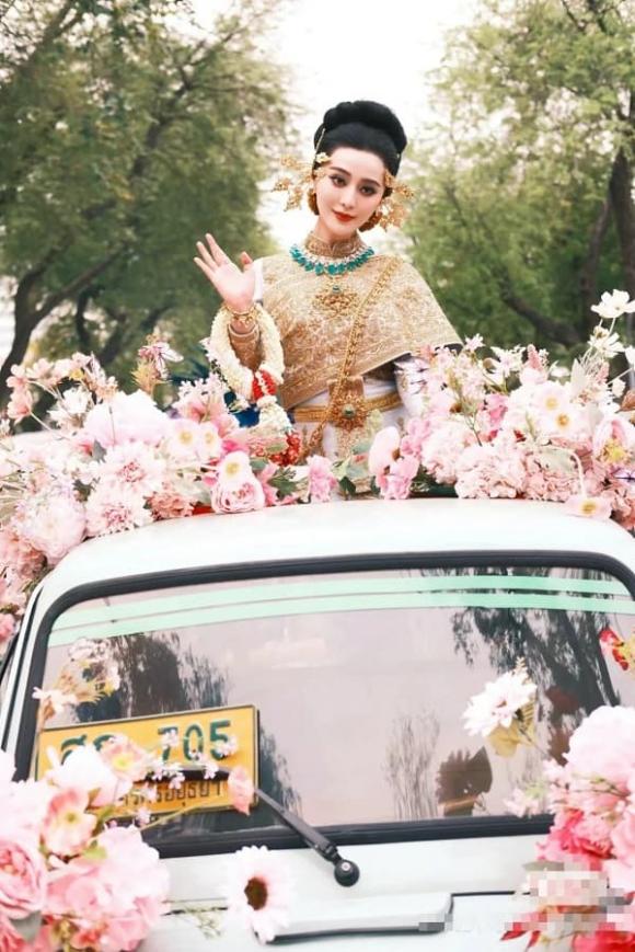 Phạm Băng Băng bị bóc mẽ ''làm màu'' ở lễ hội té nước Thái Lan, cứ tưởng được chào đón như ngôi sao quốc tế nhưng sự thật không ngờ - ảnh 3