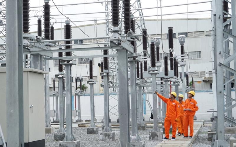 Thủ tướng yêu cầu quyết liệt bảo đảm cung ứng điện mùa cao điểm - ảnh 1