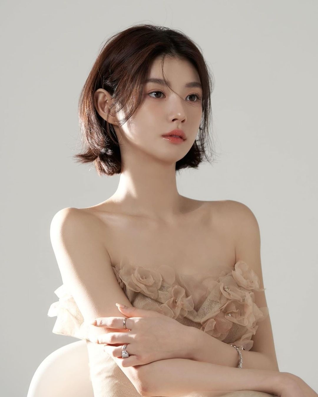 Nữ ca sĩ Hàn kể bị quản lý bắt cóc - ảnh 1