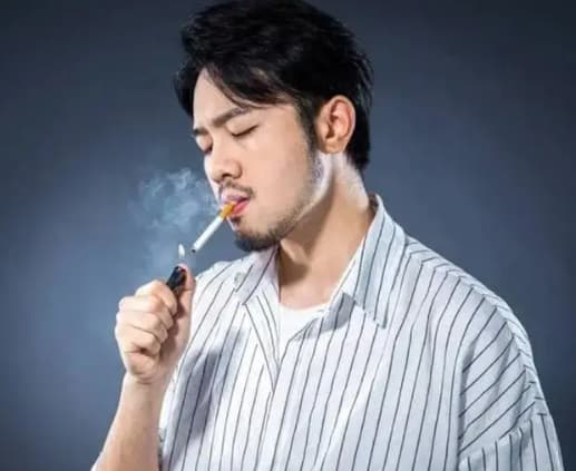 Người đàn ông hút thuốc đã 26 năm nhưng phổi vẫn hồng hào, bác sĩ nội khoa thẳng thắn nói: 6 thói quen đáng tham khảo - ảnh 1