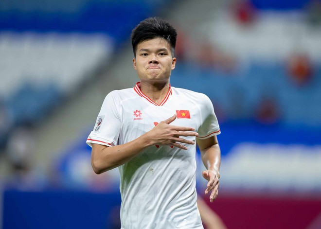 U23 Việt Nam đè bẹp U23 Kuwait 3-1 trong ngày ra sân đấu lớn dưới thời HLV Hoàng Anh Tuấn - ảnh 1