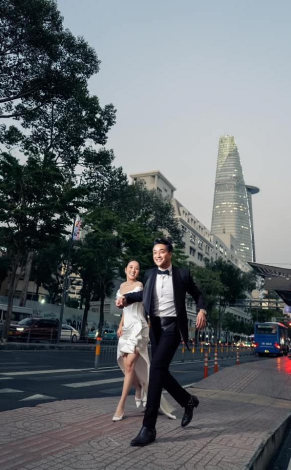 TiTi (HKT) lộ diện trước thềm đám cưới: Cực tình tứ bên bạn gái, độ xứng đôi gây sốt - ảnh 6