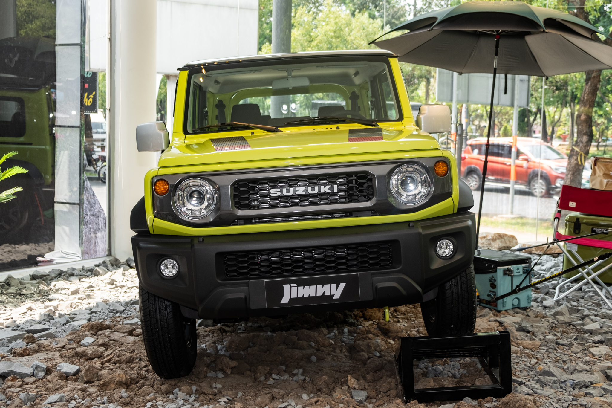 Suzuki Jimny bán ''kèm lạc'' lên gần 1 tỷ đồng - ảnh 7