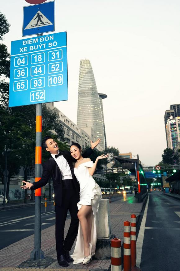 TiTi (HKT) lộ diện trước thềm đám cưới: Cực tình tứ bên bạn gái, độ xứng đôi gây sốt - ảnh 3