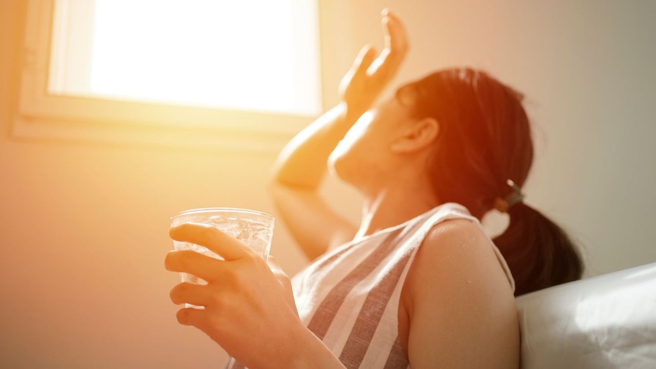 Cách uống nước hại sức khỏe ngày nắng ai cũng mắc - ảnh 4
