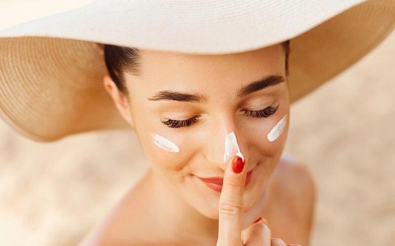 Tiết lộ 5 khuyết điểm của kem chống nắng có thể ảnh hưởng đến làn da cần phải chú ý - ảnh 2